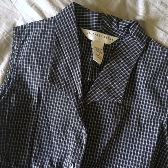 Geoffrey Beene Tops - Navy Blue Sleeveless Checkered Button Up